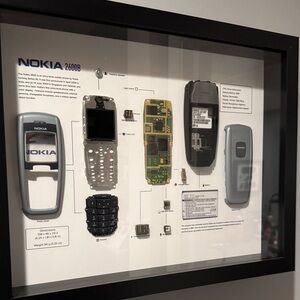 Nokia 2600B Gray and Black Display